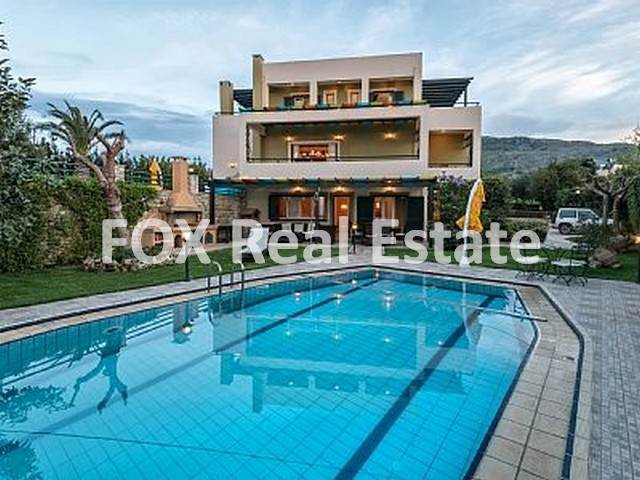 (For Sale) Residential Detached house || Rethymno/Rethymno - 270 Sq.m, 6 Bedrooms, 1.000.000€ 